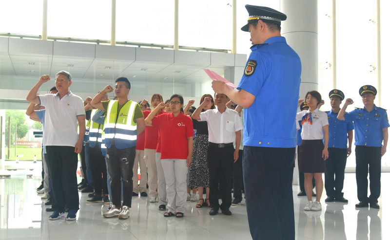 集團(tuán)公司黨支部與多家黨組織聯(lián)合 開展“不忘初心，牢記使命”主題教育